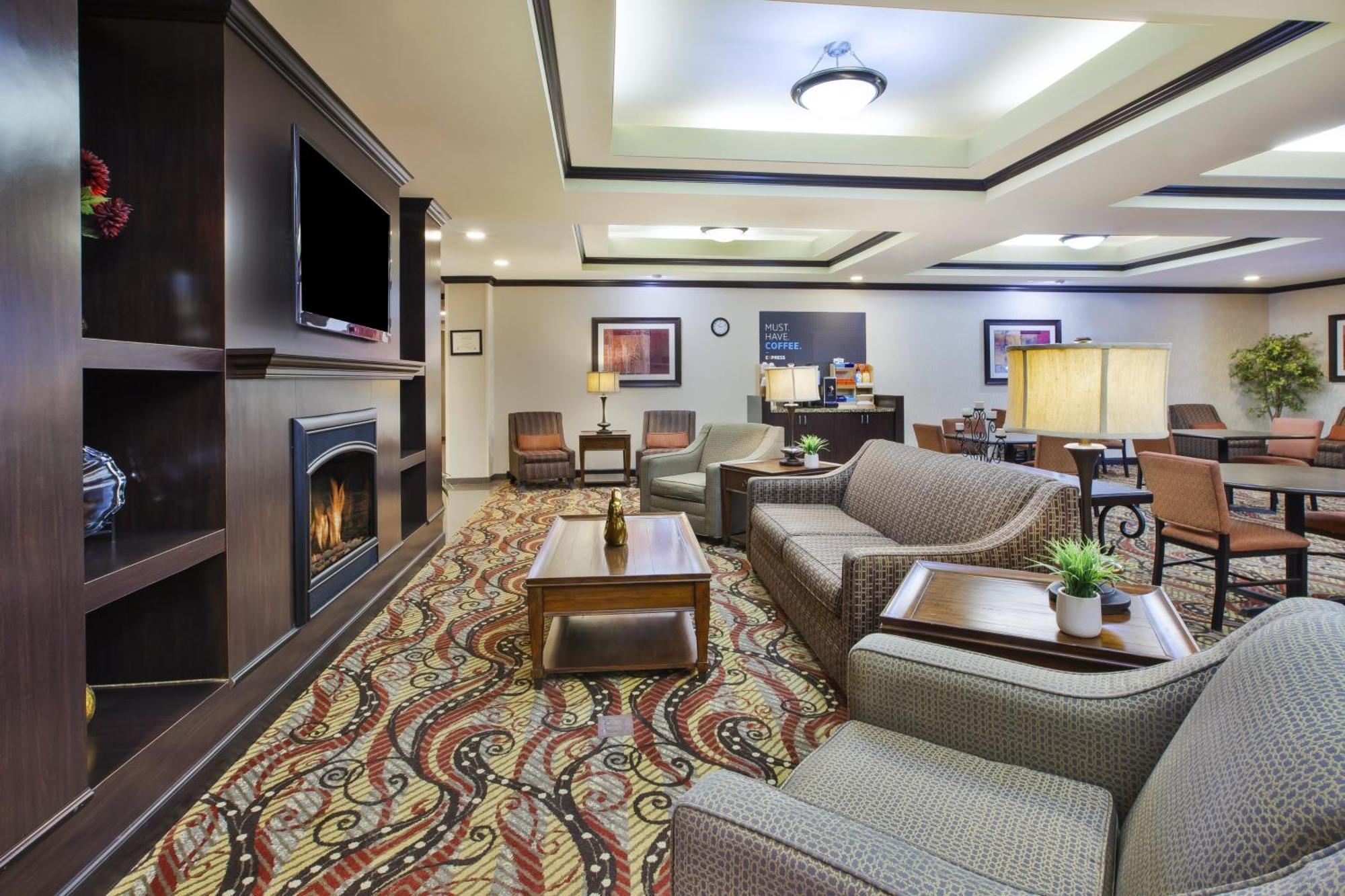 Holiday Inn Express And Suites Wheeling By Ihg Triadelphia Dış mekan fotoğraf