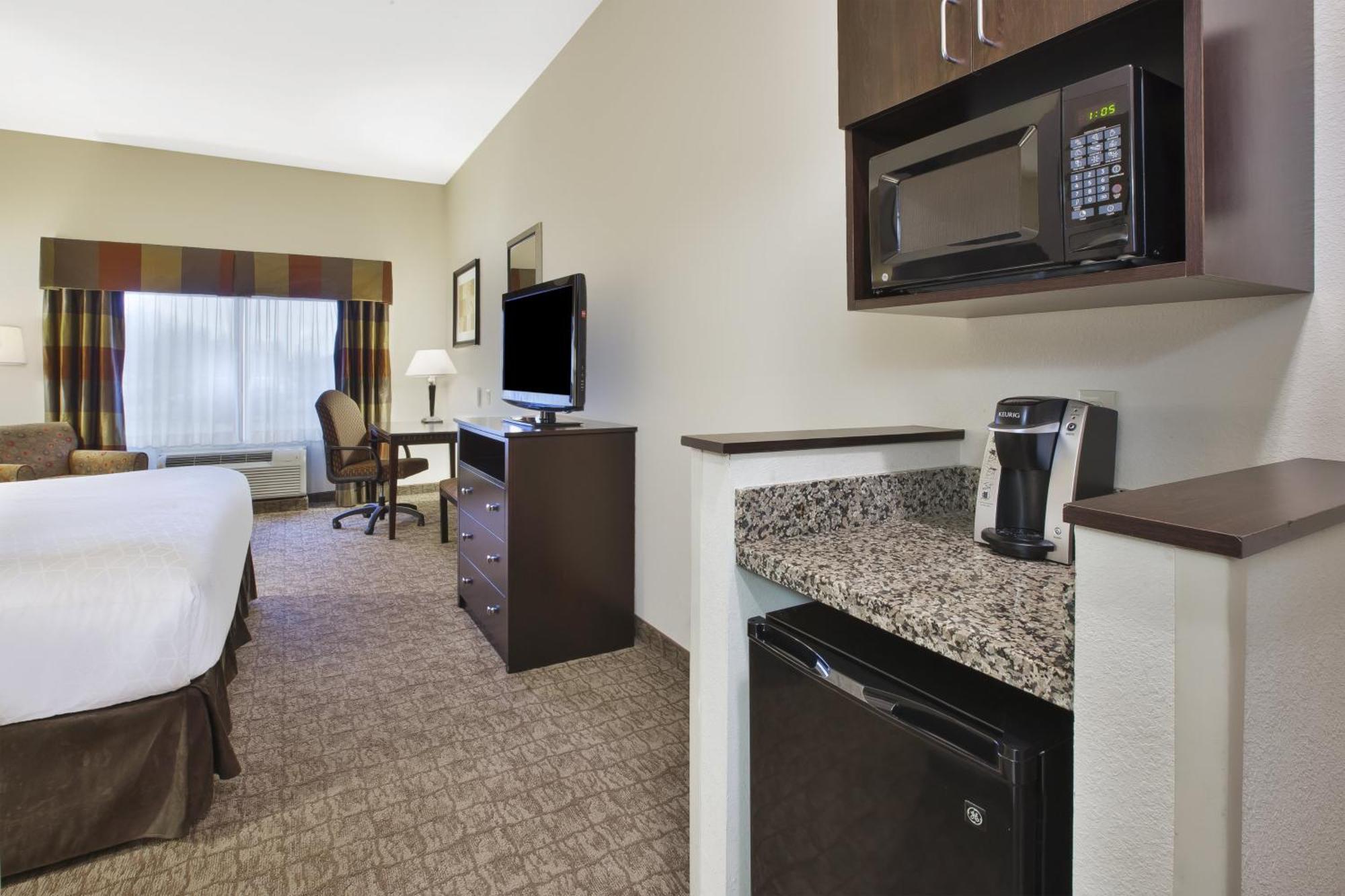 Holiday Inn Express And Suites Wheeling By Ihg Triadelphia Dış mekan fotoğraf