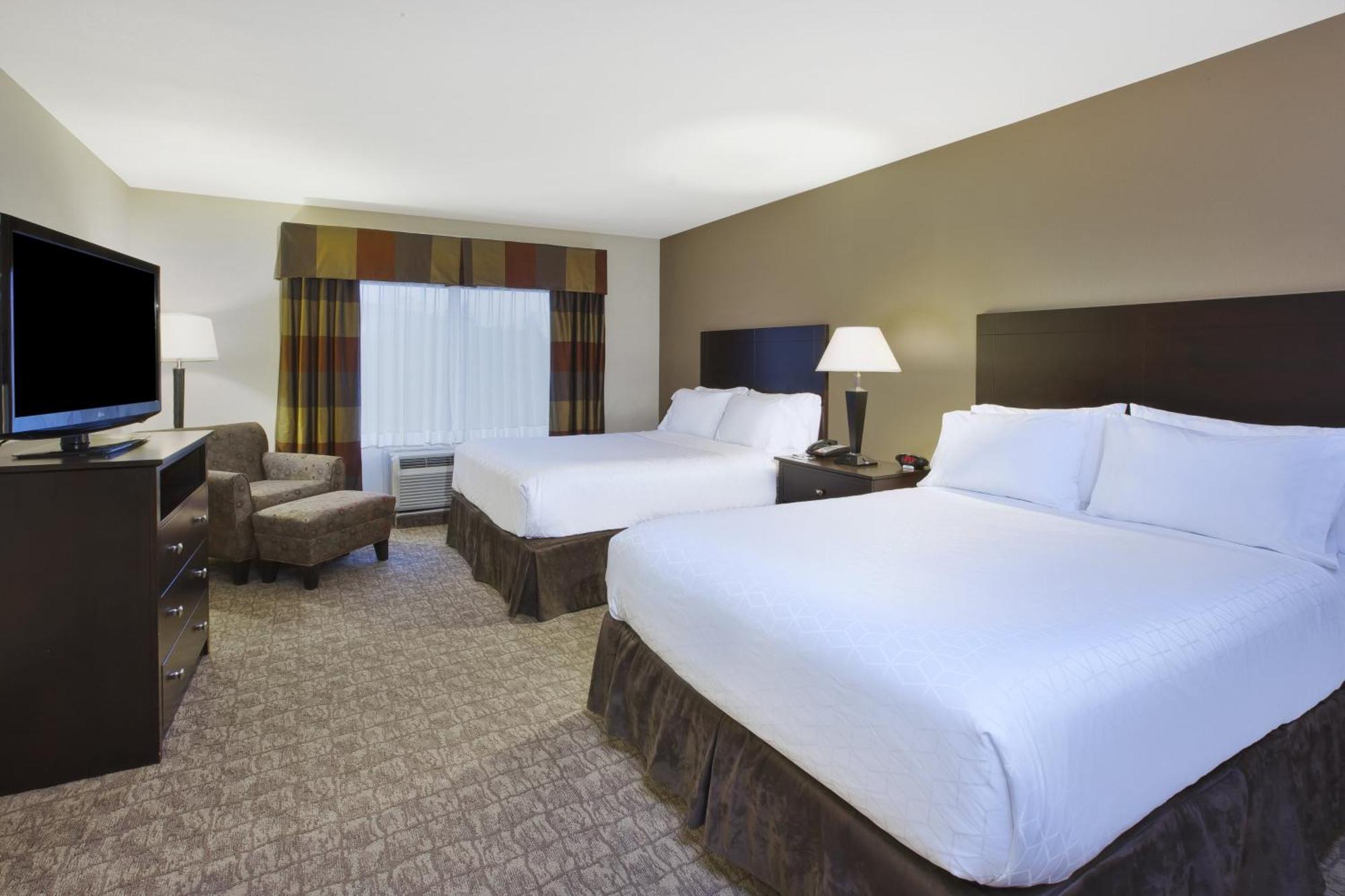 Holiday Inn Express And Suites Wheeling By Ihg Triadelphia Dış mekan fotoğraf